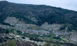 BORGHI D’ABRUZZO: ALTOVIA, IL PAESE PIÙ ALTO DEL TERAMANO ABITATO SOLO D’ESTATE