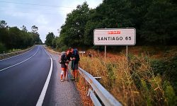 UN’AQUILANA COL FIGLIO SUL CAMMINO DI SANTIAGO, “QUI SI COGLIE IL VERO SENSO DELLE COSE”