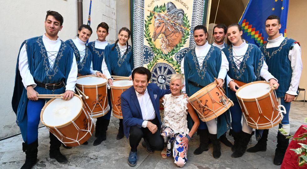 GIOSTRA CAVALLERESCA DI SULMONA, ECCO IL PALIO DELLA XXV EDIZIONE