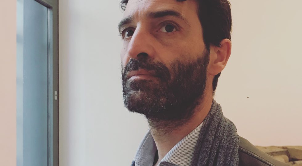 L’ABRUZZESE ROLANDO MACRINI CONQUISTA LONDRA CON L’OPERA “THE BOOK OF THEL”