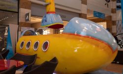 ENORMI CREATURE MARINE AL CENTRO COMMERCIALE GRAN SASSO CONTRO L’INQUINAMENTO