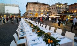 A PARMA LA “CENA DEI MILLE”, TAVOLATA GOURMET E SOCIAL A CIELO APERTO