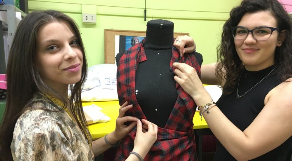 DUE ALLIEVE DELLA FASHION ACADEMY PIANETA MODA DI PESCARA IN FINALE A CONCORSO NAZIONALE