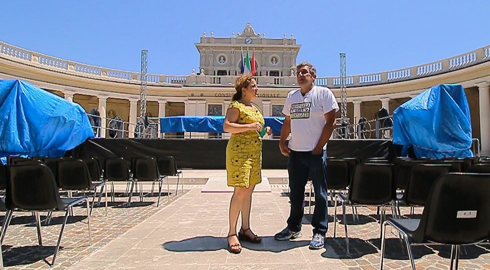 FLAVIO INSINNA NARRA L’OMAGGIO AI SOCCORRITORI DEL 6 APRILE 2009, “MANI NUDE E SPILLI AL CUORE”
