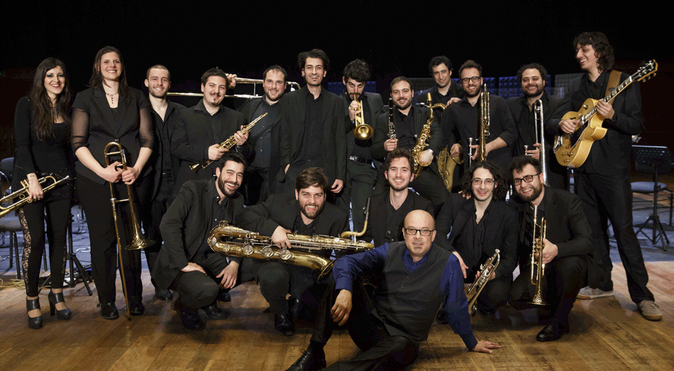 MUSICHE DA FILM DAVANTI AL COLONNATO DELL’EMICICLO