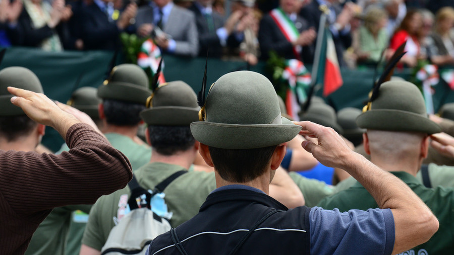 ORSOGNA INVASA DA PENNE NERE PER IL RADUNO DEGLI ALPINI DELLA SETTIMA ZONA