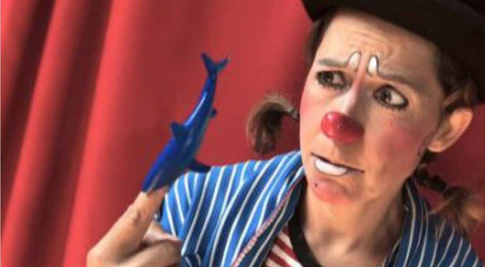 “CON GLI OCCHI DI UN CLOWN”, ALL’AQUILA UN VIAGGIO PER GRANDI E PICCOLI
