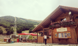 ALLO CHALET DEL LAGO DI CAMPO FELICE, OASI DI PACE NELL’ABRUZZO PIÙ INCONTAMINATO
