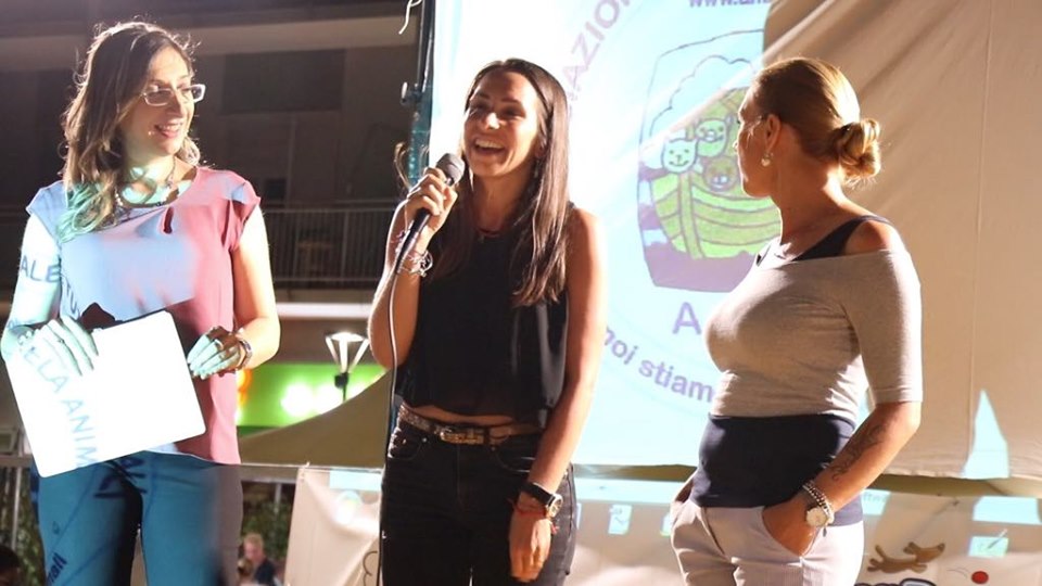“QUATTRO ZAMPE IN PASSERELLA”, A PINETO UNA SERATA DI SOLIDARIETÀ CONTRO L’ABBANDONO