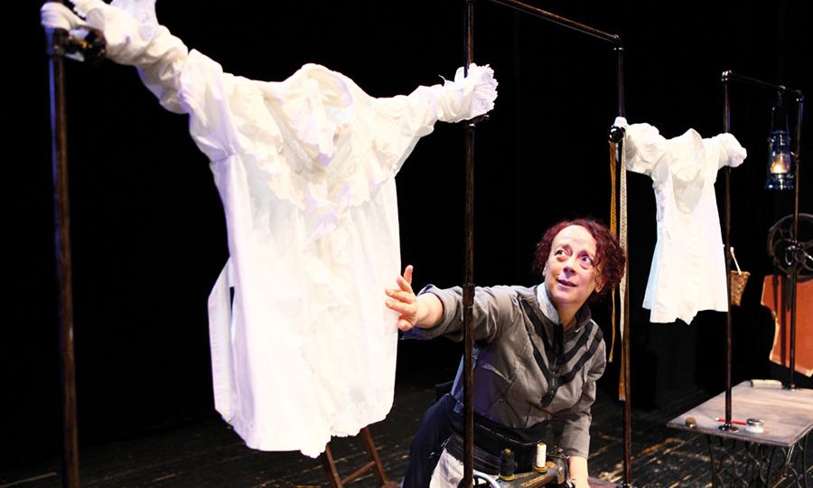 LAURA CURINO CHIUDE IL “MONTONE FESTIVAL” CON LO SPETTACOLO “SCINTILLE” SULLE DONNE