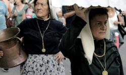 CORTEO NUZIALE DELLA DODDA, A VILLETTA BARREA IL FASCINO E LA POESIA DELL’ABRUZZO ARCAICO