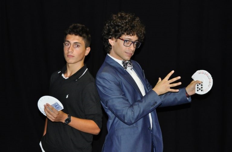 IL MAGO DELLE CARTE, ALL’AQUILA STRABILIANTI EFFETTI CON LORENZO E PIETRO SCATAGLINI