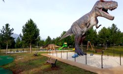 APRE AD AVEZZANO IL DINOPARK, DUEMILA METRI QUADRI DI AREA GIOCHI IN MEZZO AI DINOSAURI