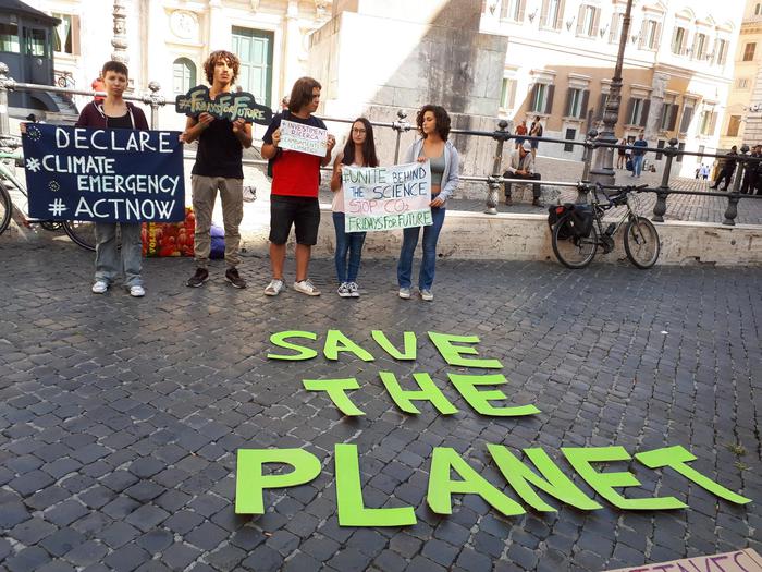 “FRIDAYS FOR FUTURE”, ANCHE ALL’AQUILA SCIOPERO PER IL CLIMA