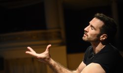 JACOPO SIPARI SUL PODIO DI CARMEN DI BIZET NELLA PRESTIGIOSA PRODUZIONE DI OPERA IN PUGLIA