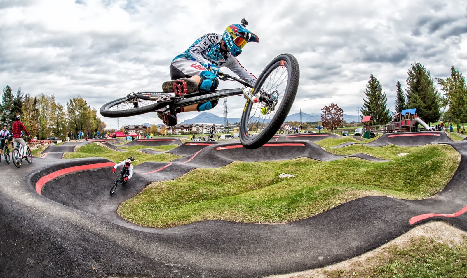 FOSSACESIA, IL 6 OTTOBRE S'INAUGURA LA NUOVA PISTA PER IL PUMP TRACK -  Virtù Quotidiane - Il quotidiano enogastronomico abruzzese