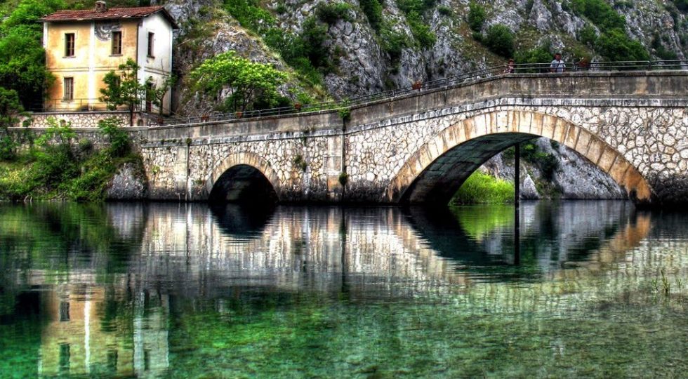 AD ANVERSA DEGLI ABRUZZI PASSEGGIATA NELLA NATURA PER LA GIORNATA EUROPEA DEI PARCHI LETTERARI