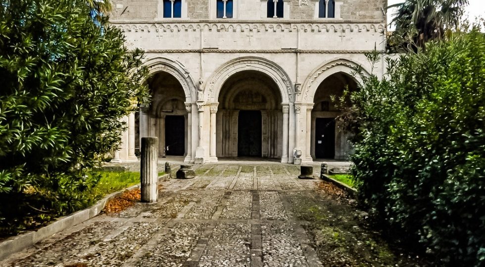 VISITA TATTILE GRATUITA ALL’ABBAZIA DI SAN CLEMENTE A CASAURIA