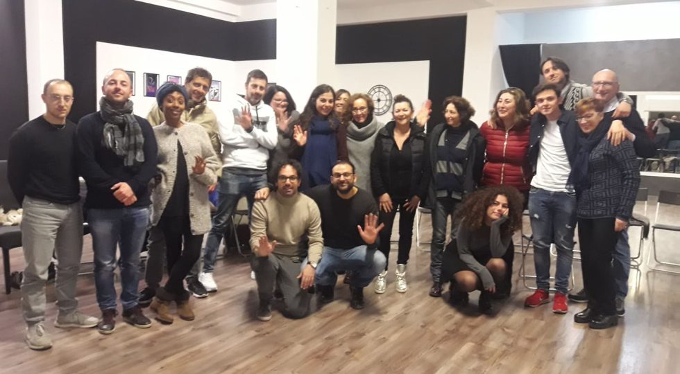 QUANDO TEATRO E POESIA SI FONDONO: AD AVEZZANO LA PRIMA MASTERCLASS DI POETRY SLAM PER ATTORI