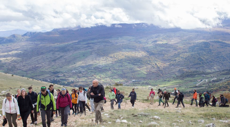 COME COMBATTERE LO SPOPOLAMENTO DELL’ABRUZZO INTERNO, ANTROPOLOGI TRA BORGHI E SENTIERI