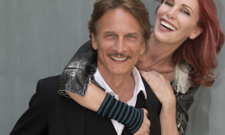 CESARE BOCCI E TIZIANA FOSCHI NEI TEATRI D’ABRUZZO CON “PESCE D’APRILE”