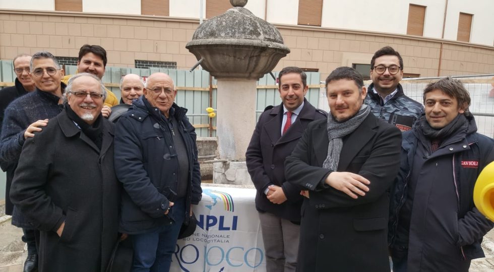 AL VIA I LAVORI DI RESTAURO DELLA FONTANA MONUMENTALE DI PIAZZA FONTESECCO ALL’AQUILA