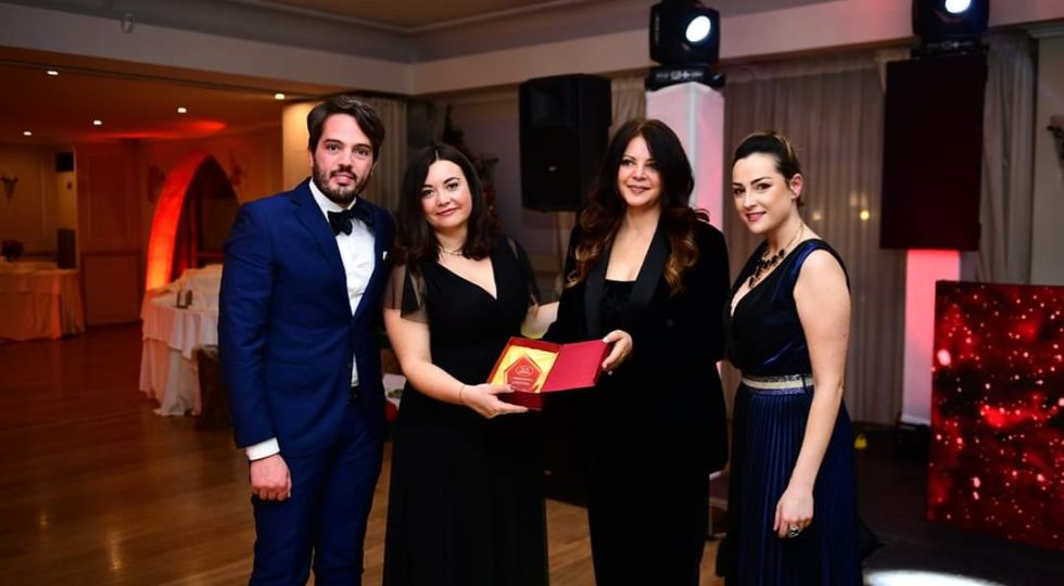 ALINA DI MATTIA, 9 PREMI IN POCHI MESI PORTANO LA GIORNALISTA ABRUZZESE ALLA RIBALTA DELLE CRONACHE