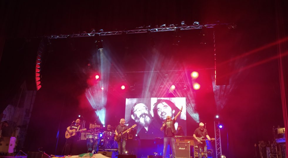 LA MUSICA DEI NOMADI FA IL PIENO DI SOLIDARIETÀ PER OSPEDALE SULMONA