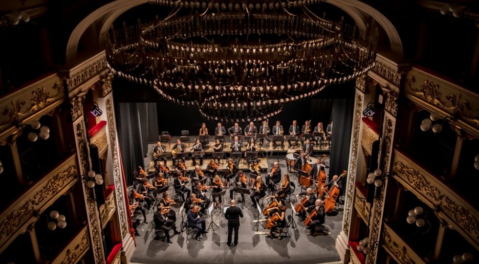 L’OMAGGIO A MORRICONE DELL’ORCHESTRA SINFONICA ABRUZZESE, CONCERTI ANCHE IN PUGLIA