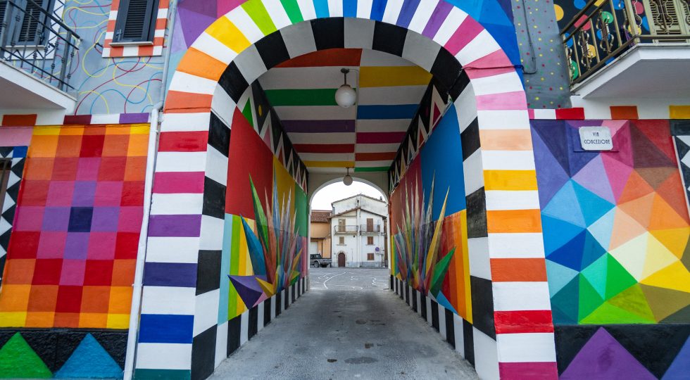 AD AIELLI TORNA BORGO UNIVERSO, QUATTRO ARTISTI INTERNAZIONALI PER QUATTRO WEEKEND