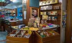 CHIETI SEMI DESERTA, ALLO STORICO CAFFÈ VITTORIA FA TUTTO LA TITOLARE