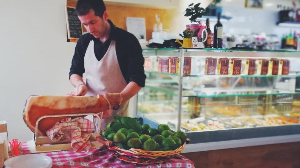L’AQUILA, VINI MARCHIGIANI IN DEGUSTAZIONE “DA LORENZO”