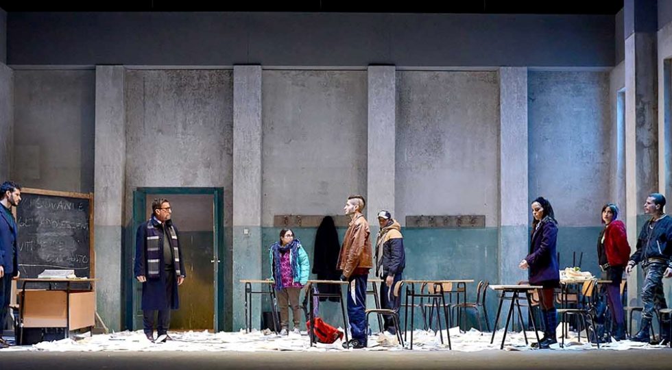DISAGIO SOCIALE E RISCATTO IN SCENA ALL’AQUILA CON “LA CLASSE” DI VINCENZO MANNA