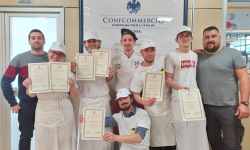 ASPIRANTI PIZZAIOLI DIPLOMATI CON LA CONFCOMMERCIO PESCARA