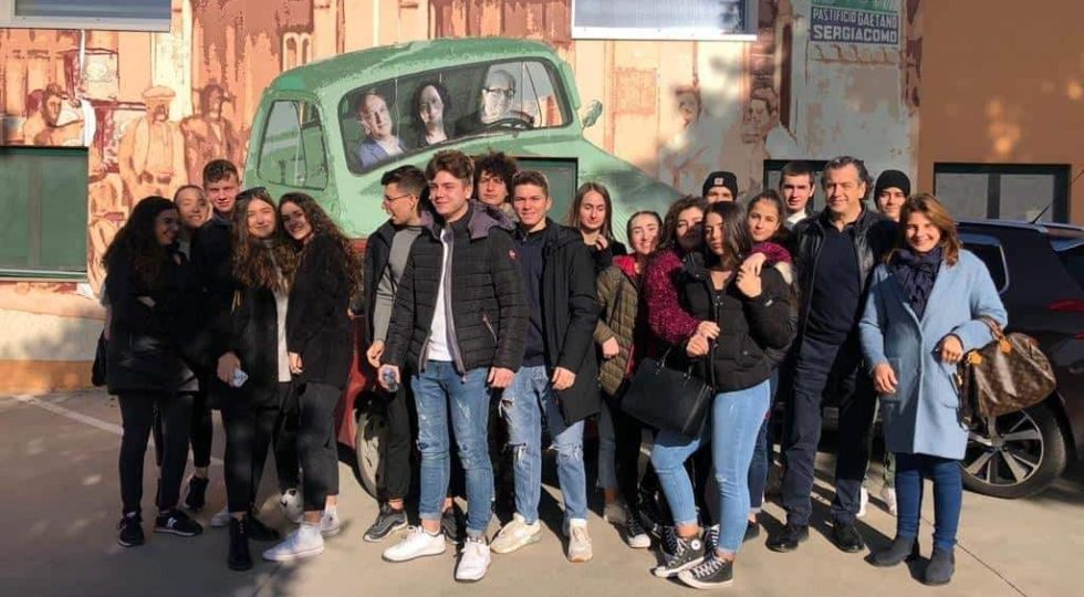 STUDENTI DELL'”ALESSANDRINI” DI PESCARA AL PASTIFICIO RUSTICHELLA D’ABRUZZO