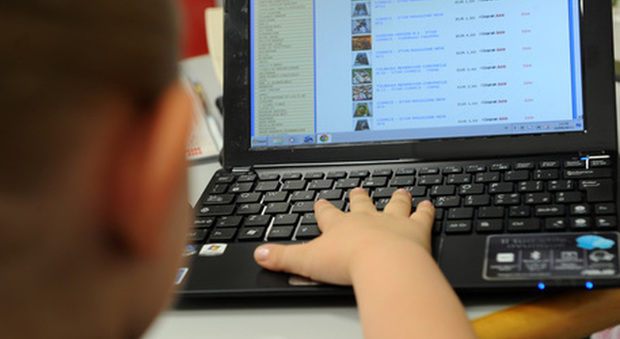 L’AQUILA, LA PREVENZIONE AI RISCHI DEL WEB PARTE DALLE SCUOLE CON IL PROGETTO “WEB-WHITE&BLACK”