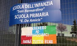 “TORNEREMO AD ABBRACCIARCI”, IL MESSAGGIO DELLA SCUOLA DE AMICIS DELL’AQUILA