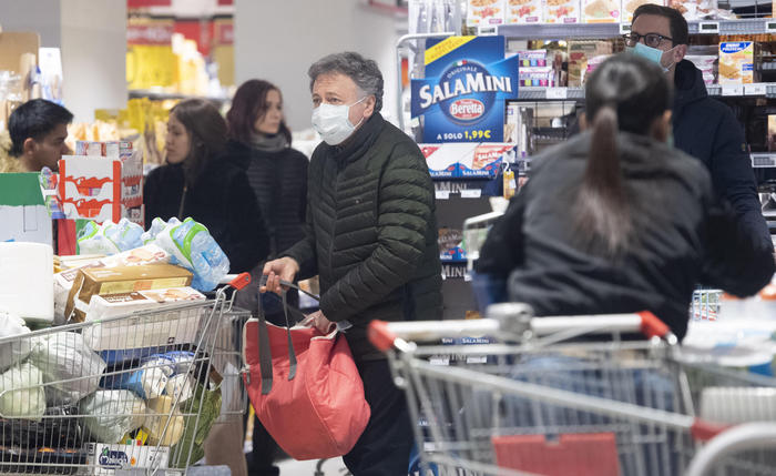 CORONAVIRUS, CONFESERCENTI: IPER SCONGIURINO TRACOLLO NEGOZI DI VICINATO