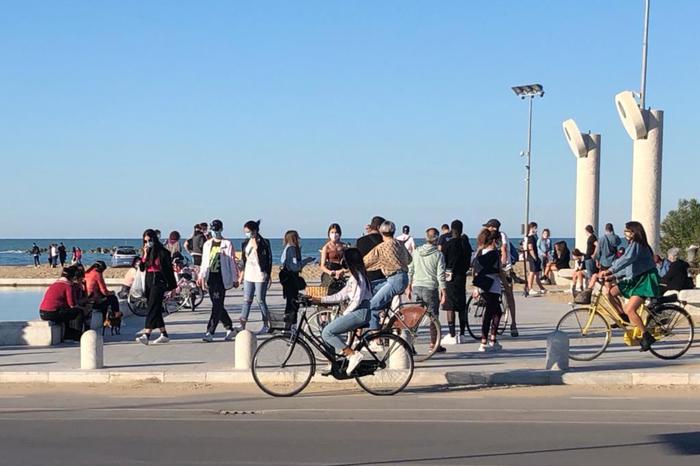 A PESCARA PASSEGGIO E CAFFÈ MA IL RISTORANTE SPAVENTA