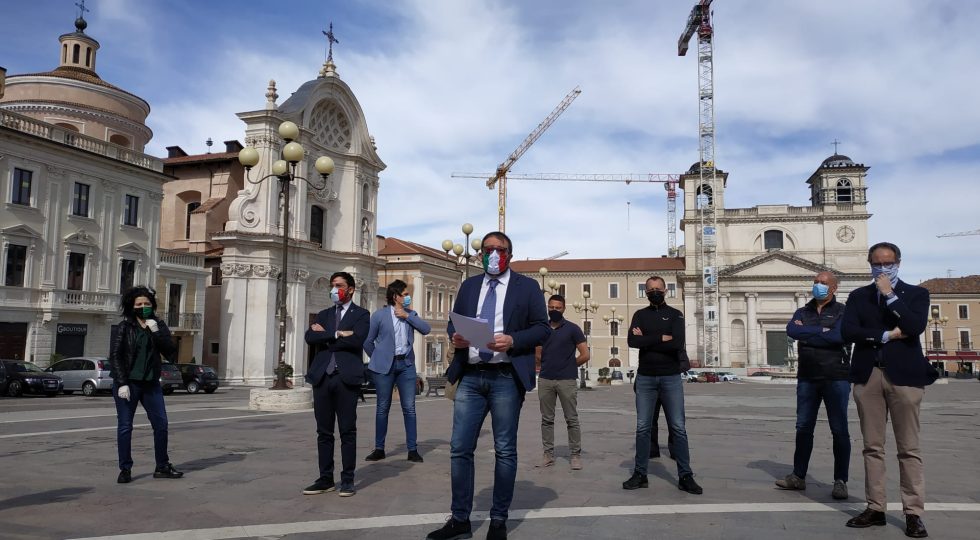 PER I COMMERCIANTI AQUILANI RINVIO DI TASSE LOCALI E RADDOPPIO DEL SUOLO PUBBLICO