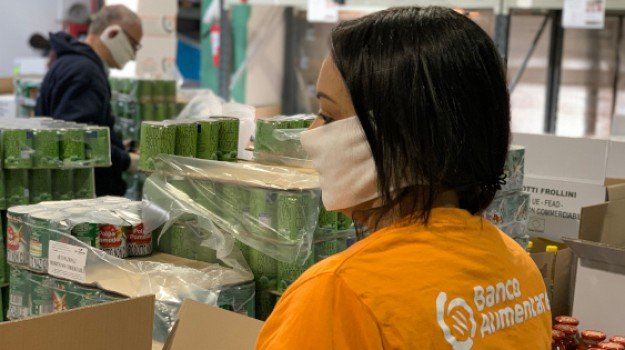 CORONAVIRUS, TUTTI I NUMERI DELL’EMERGENZA ECONOMICA E PSICOLOGICA. NUOVE POVERTÀ IN CRESCITA NELL’AQUILANO