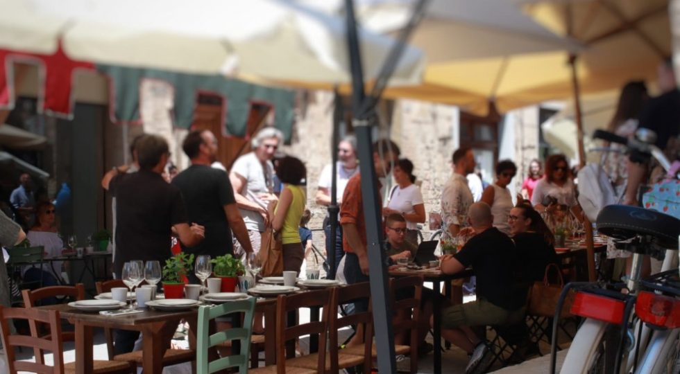 DALL’UMBRIA RIPARTE IL TURISMO CON “BEVAGNA, RISTORANTI E BELLEZZE A CIELO APERTO”