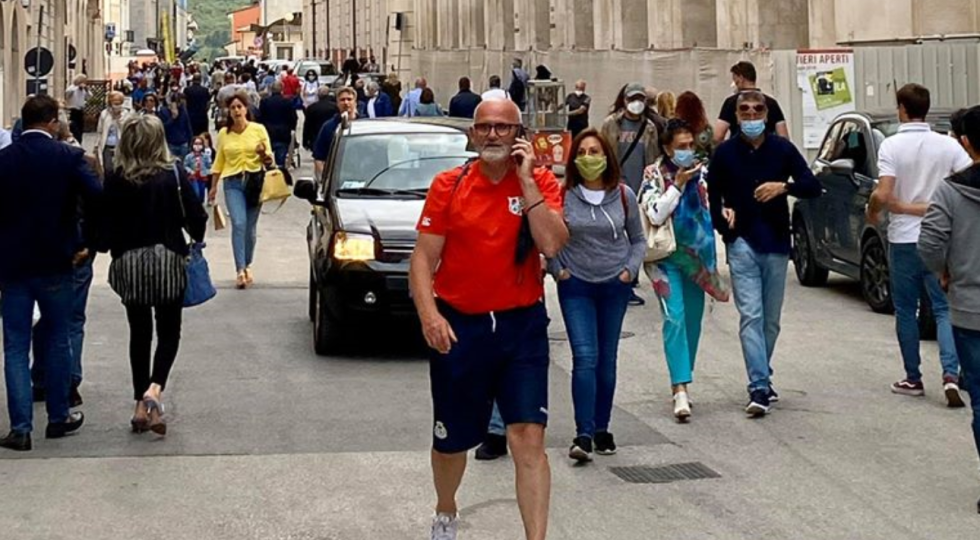 FINALMENTE VIA LE AUTO DAL CORSO DELL’AQUILA