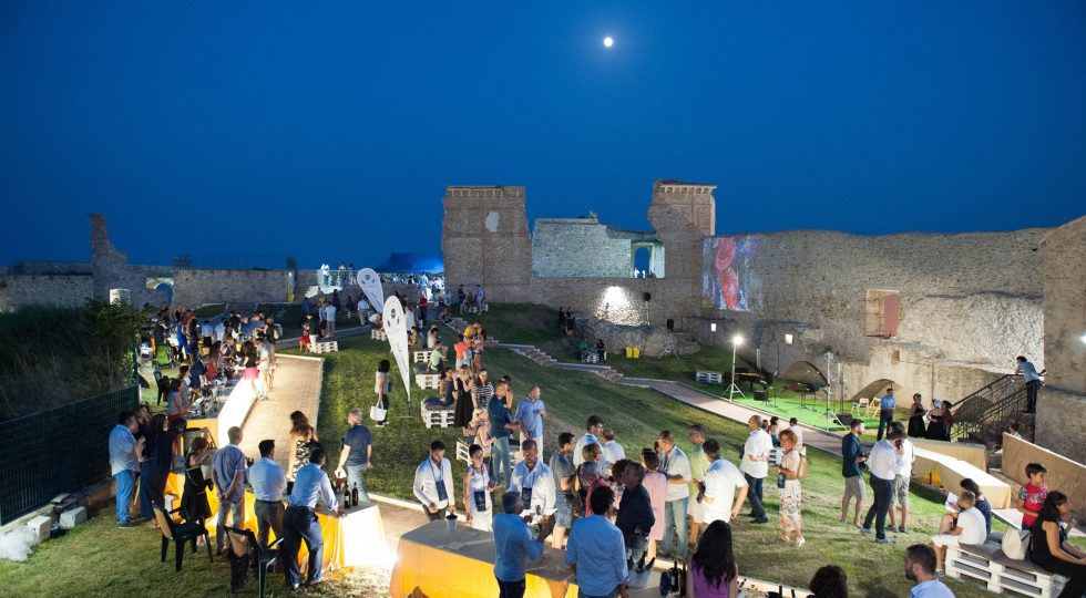 AD AGOSTO TORNA “CALICI DI STELLE”, UN INVITO ALLA RIPARTENZA