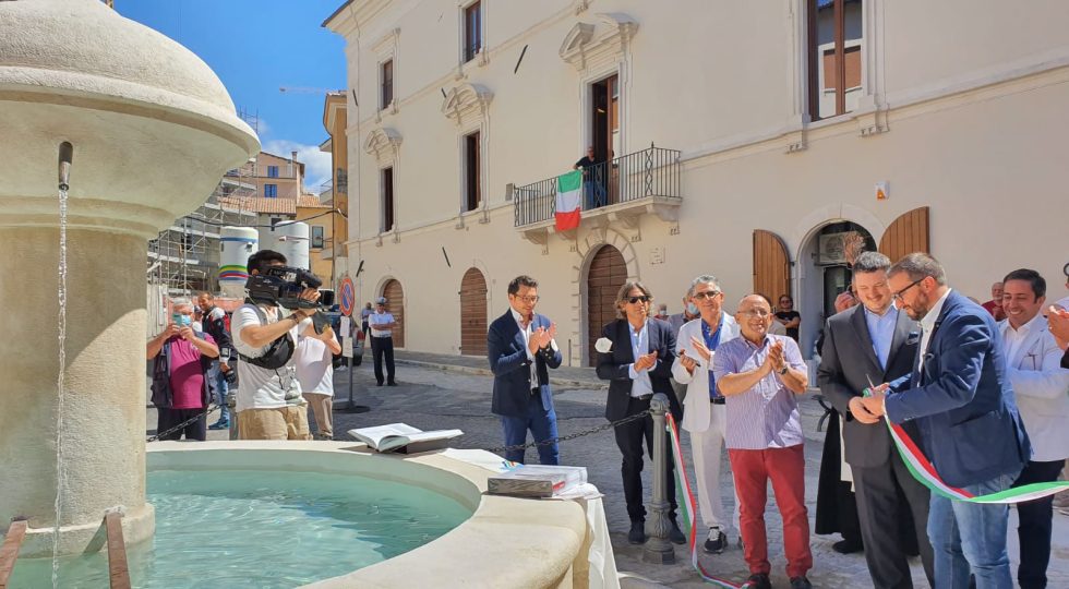 L’AQUILA, TORNA ALLA LUCE LA FONTANA MONUMENTALE DI PIAZZA FONTESECCO