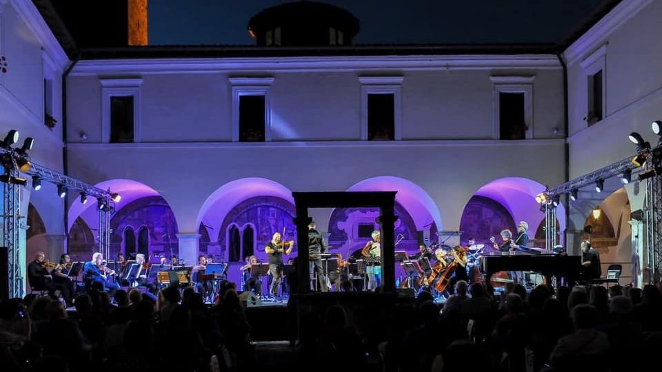 A TAGLIACOZZO FESTIVAL FILM CON ORCHESTRA DAL VIVO: OMAGGIO A SORDI, GASSMANN E MORRICONE