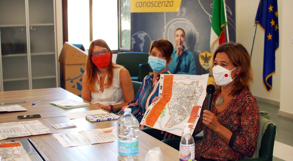 LETTURE, LABORATORI E PERFORMANCE PORTANO IL BUONUMORE IN 49 ATTIVITÀ DEL CENTRO DELL’AQUILA