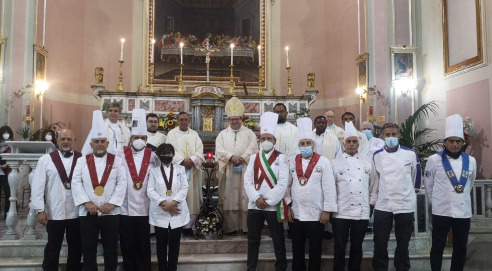 LA RASSEGNA DEI CUOCHI SLITTA AL 2021 MA VILLA SANTA MARIA OMAGGIA SAN FRANCESCO CARACCIOLO