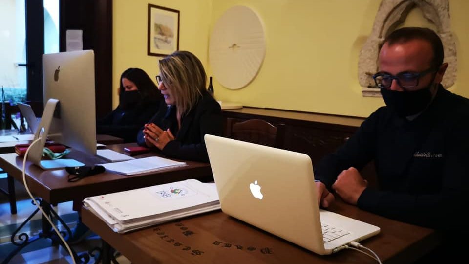 ABRUZZOBNB SI RIUNISCE ONLINE: AL LAVORO SULLA BRAND REPUTATION