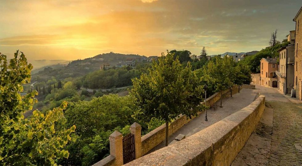 VIAGGIO NEI LUOGHI D’ANNUNZIANI NEL NUOVO NUMERO DI “TESORI D’ABRUZZO”